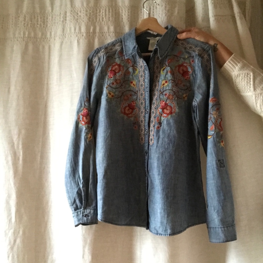 Sundance embroidered chambray button-down